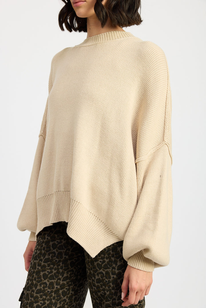 OVER FITTED LONG SLEEVE SWEATER TOP