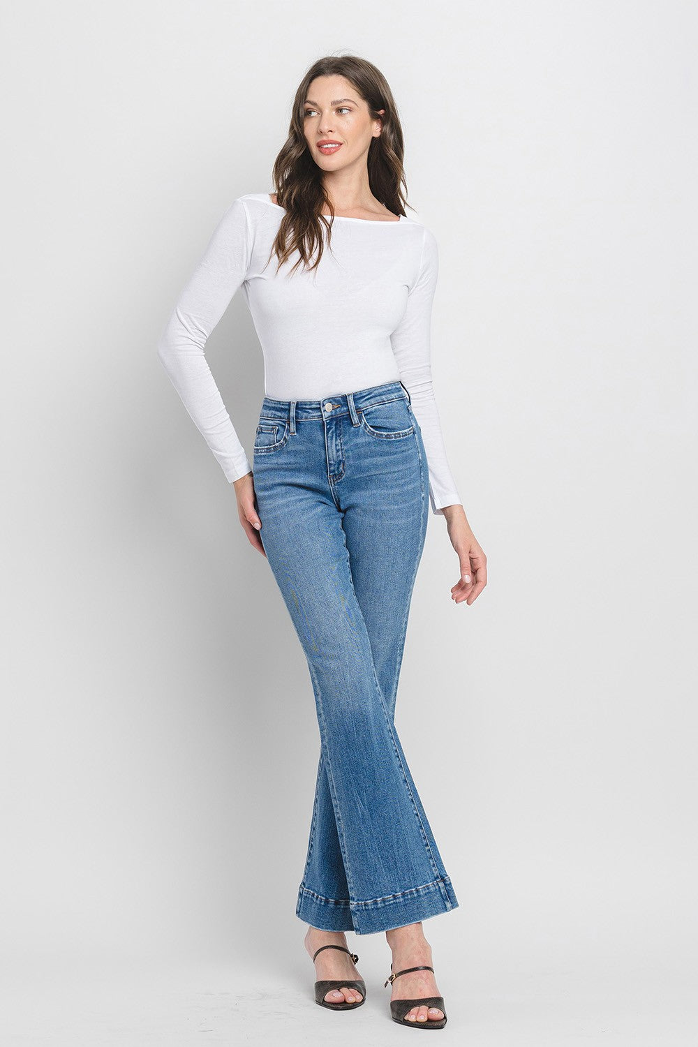 HIGH RISE RELAXED FLARE JEANS